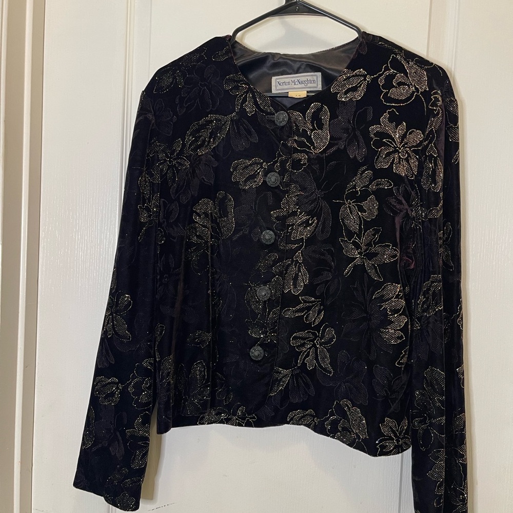 Norton McNaughton Black Floral Women's Top